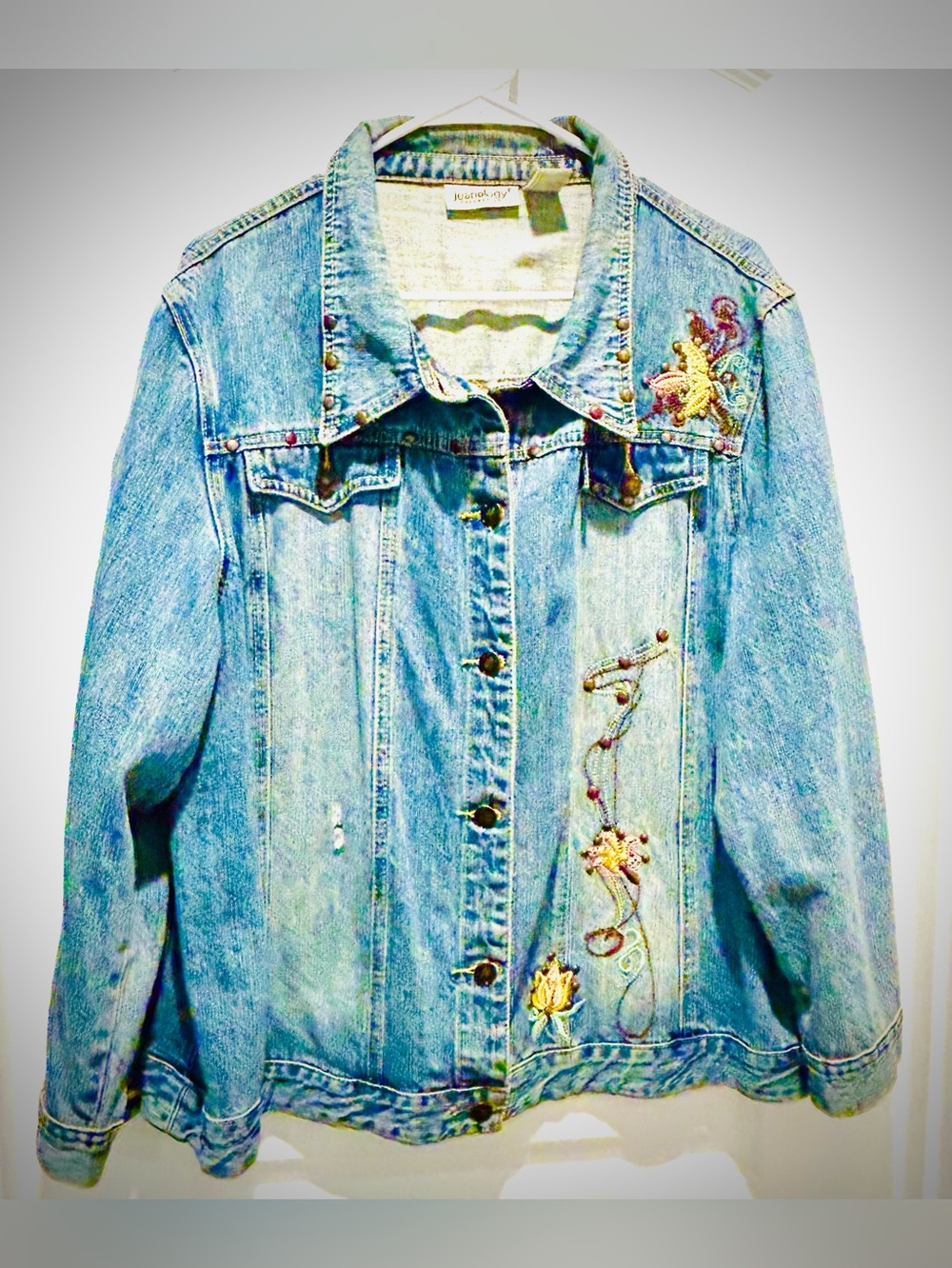 Distressed Western Denim Batn Jacket Floral Embroidery Prairie Rodeo Ranch